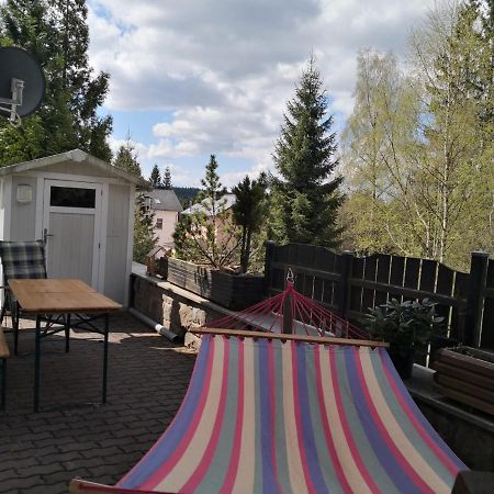 Erzgruen - Aktiv Und Entspannt Im Gruenen Appartement Zwönitz Buitenkant foto